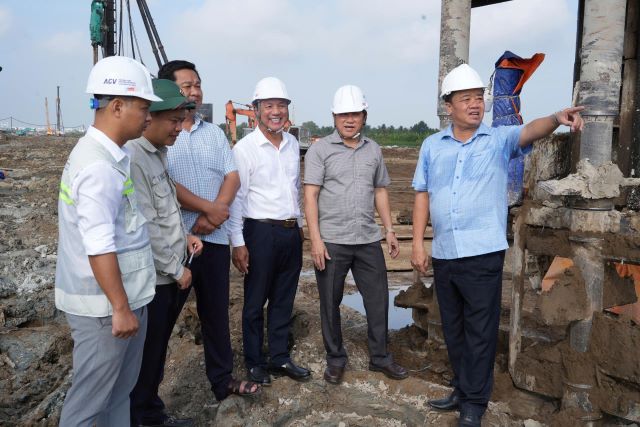 LÃNH ĐẠO TỈNH CÀ MAU KIỂM TRA TIẾN ĐỘ CÔNG TRƯỜNG DỰ ÁN NÂNG CẤP, MỞ RỘNG CẢNG HÀNG KHÔNG CÀ MAU|LOCAL_PATH:crawled_data/images/featured_5cc282cc9668.jpg
