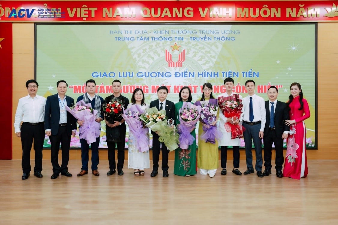 Điển hình về khát vọng cống hiến của tuổi trẻ Cảng hàng không quốc tế Tân Sơn Nhất năm 2024|LOCAL_PATH:crawled_data/images/featured_5e89f0054333.jpg