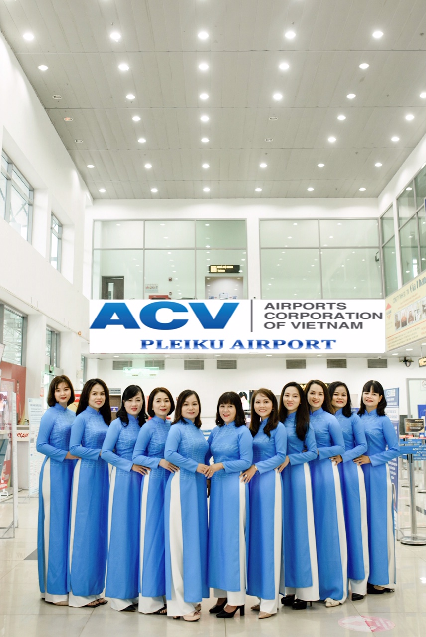 Ban Nữ công - Công đoàn cơ sở Cảng hàng không Pleiku: Tổ chức tọa đàm và trao giải hội thi ảnh “Nữ công nhân viên chức lao động với áo dài truyền thống” nhân Ngày thành lập Hội Liên hiệp Phụ nữ Việt Nam 20/10|LOCAL_PATH:crawled_data/images/featured_5ff74344f152.JPG