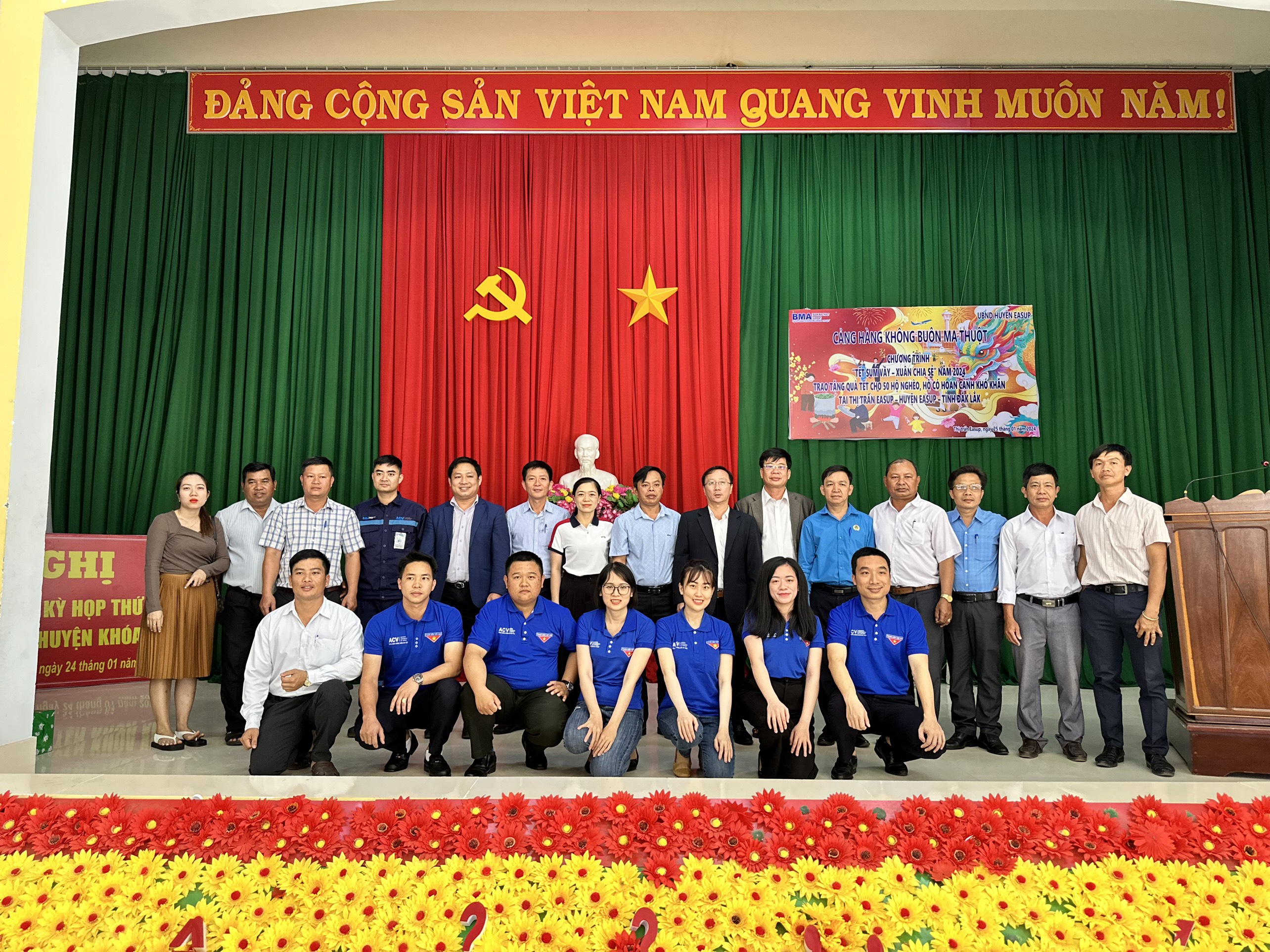 Cảng hàng không Buôn Ma Thuột tổ chức hoạt động vì cộng đồng dịp Tết Giáp Thìn 2024|LOCAL_PATH:crawled_data/images/featured_607a8109affa.jpg