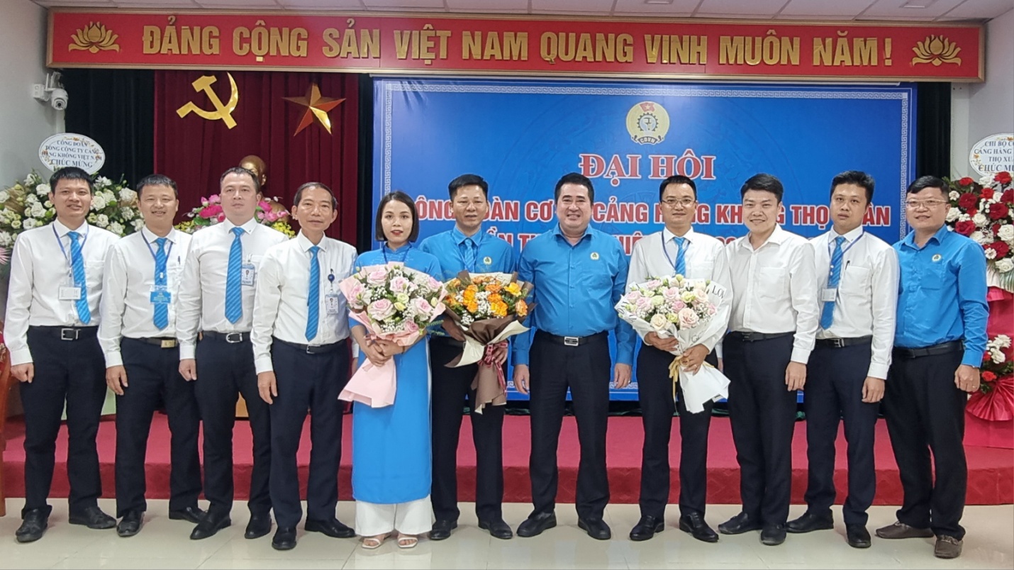 CẢNG HÀNG KHÔNG THỌ XUÂN: TỔ CHỨC ĐẠI HỘI CÔNG ĐOÀN CƠ SỞ LẦN III NĂM 2023 VÀ HOẠT ĐỘNG TRAO QUÀ TỪ THIỆN CHO HUYỆN MIỀN NÚI TỈNH THANH HÓA|LOCAL_PATH:crawled_data/images/featured_6149bfc76cf7.jpg