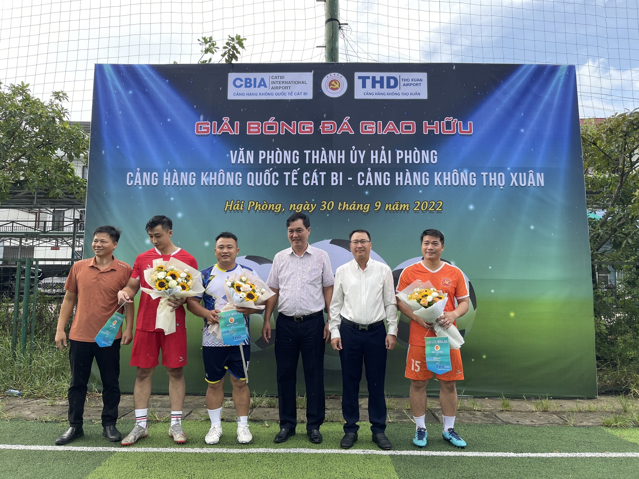 Giải bóng đá giao hữu kết nối tình hữu nghị giữa Cảng HKQT Cát Bi và Cảng HK Thọ Xuân|LOCAL_PATH:crawled_data/images/featured_61e50bd5d8e1.jpg