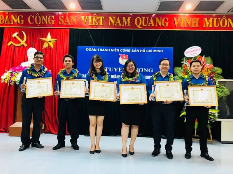 Đoàn Thanh niên ACV: 6 đoàn viên có thành tích xuất sắc được tuyên dương là thanh niên tiêu biểu Ngành Hàng không dân dụng Việt Nam năm 2018|LOCAL_PATH:crawled_data/images/featured_622a8c68c36f.jpg