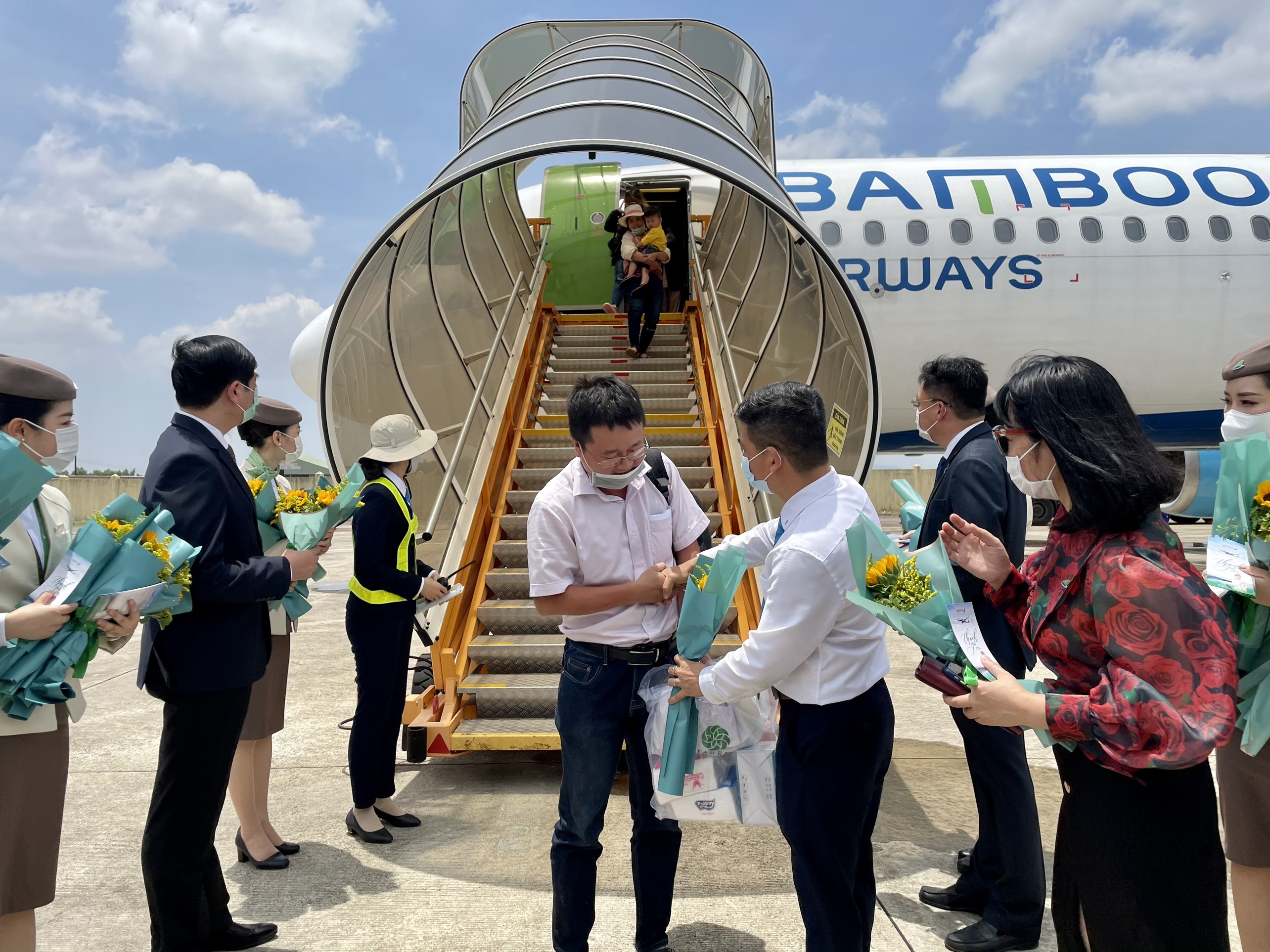 Cảng hàng không Phù Cát: Khai trương đường bay kết nối Quy Nhơn với Cần Thơ, Thanh Hóa và Đà Lạt|LOCAL_PATH:crawled_data/images/featured_62f255c72ee9.jpg