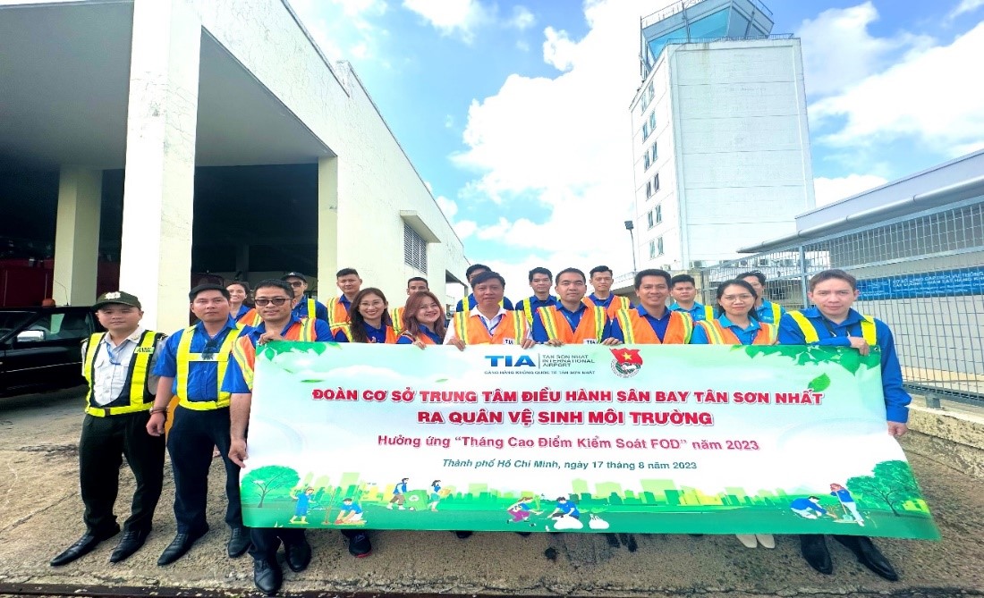 RA QUÂN VỆ SINH MÔI TRƯỜNG - HƯỞNG ỨNG THÁNG CAO ĐIỂM KIỂM SOÁT FOD NĂM 2023 TẠI CẢNG HKQT TÂN SƠN NHẤT.|LOCAL_PATH:crawled_data/images/featured_639a27e4527e.jpg