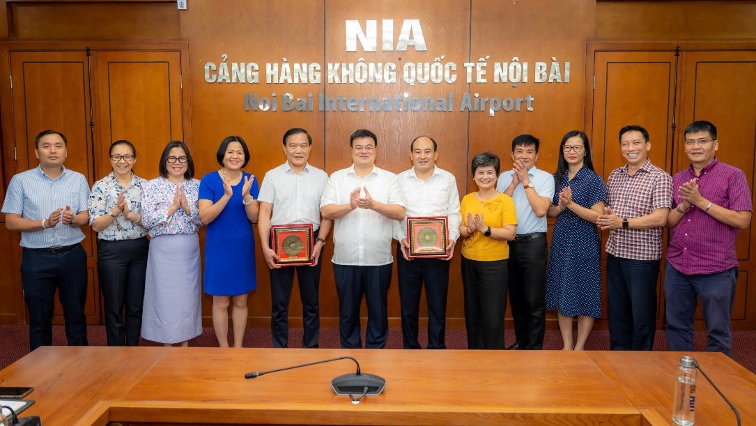Đảng ủy Cảng HKQT Nội Bài: 5 năm liên tiếp hoàn thành xuất sắc nhiệm vụ|LOCAL_PATH:crawled_data/images/featured_6495f03cdfc6.jpg