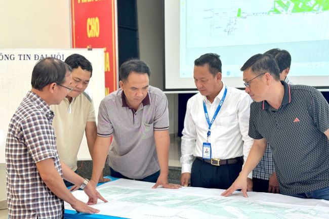 NHẬN BÀN GIAO MẶT BẰNG ĐỢT 2 - DỰ ÁN NÂNG CẤP, MỞ RỘNG CẢNG HÀNG KHÔNG CÀ MAU|LOCAL_PATH:crawled_data/images/featured_6577cb3fdfeb.jpg