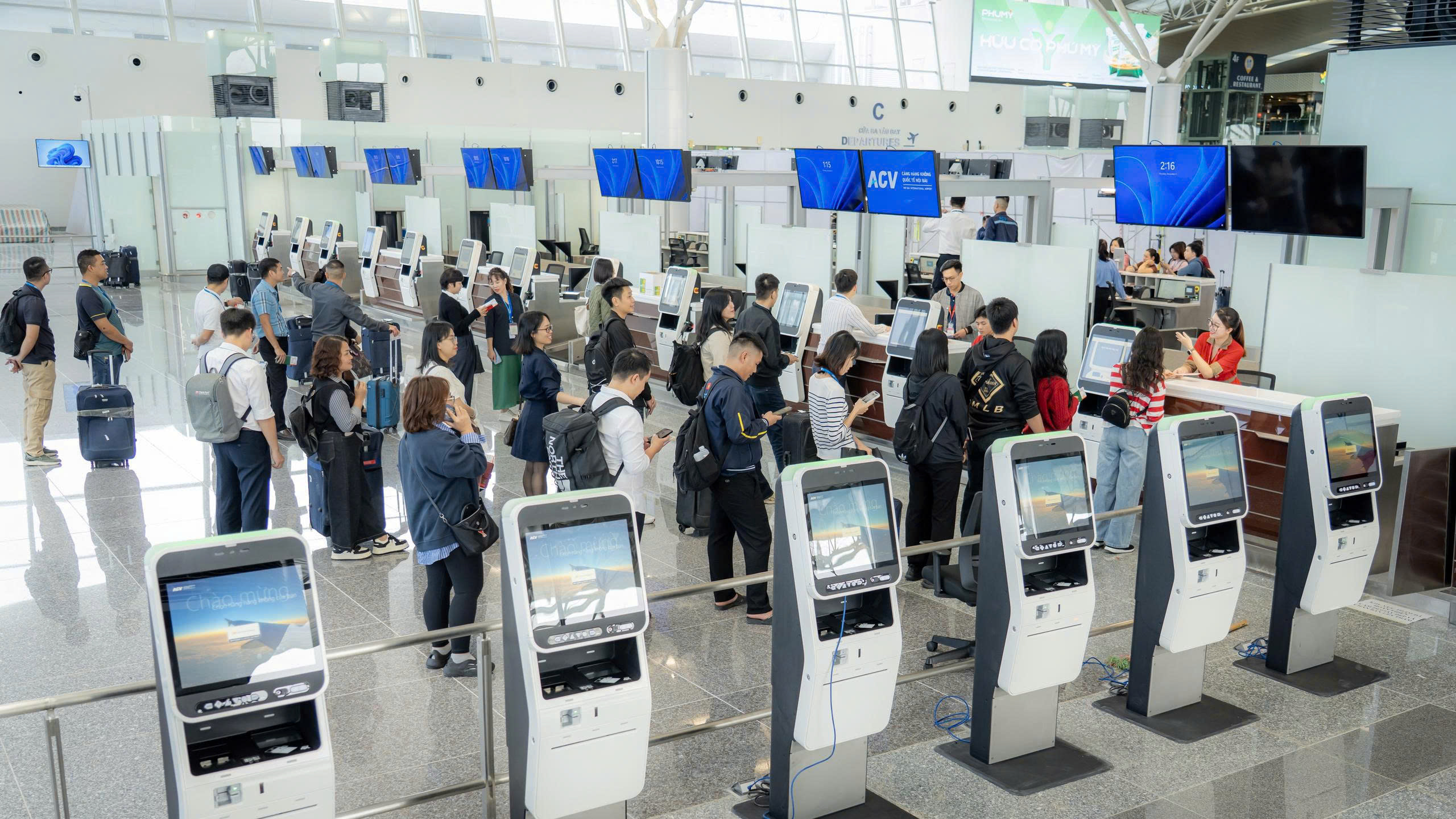 Nhà ga quốc tế T2 Nội Bài chuẩn bị về đích: Diện mạo mới – vị thế mới|LOCAL_PATH:crawled_data/images/featured_65fd93d6b574.jpg