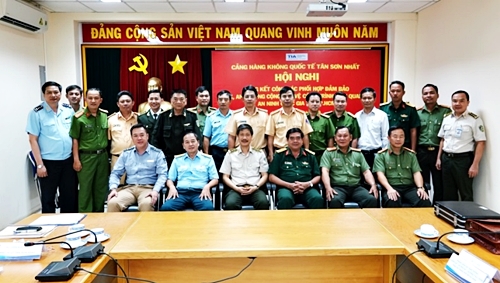 Hội nghị Tổng kết công tác phối hợp bảo đảm an ninh hàng không, an ninh trật tự và bảo vệ công trình quan trọng liên quan đến an ninh quốc gia tại Cảng HKQT Tân Sơn Nhất năm 2019.đảm an ninh hàng không, an ninh trật tự và bảo vệ công trình quan trọng liên quan đến an ninh quốc gia tại Cảng HKQT Tân Sơn Nhất năm 2019.|LOCAL_PATH:crawled_data/images/featured_67917f8642aa.jpg