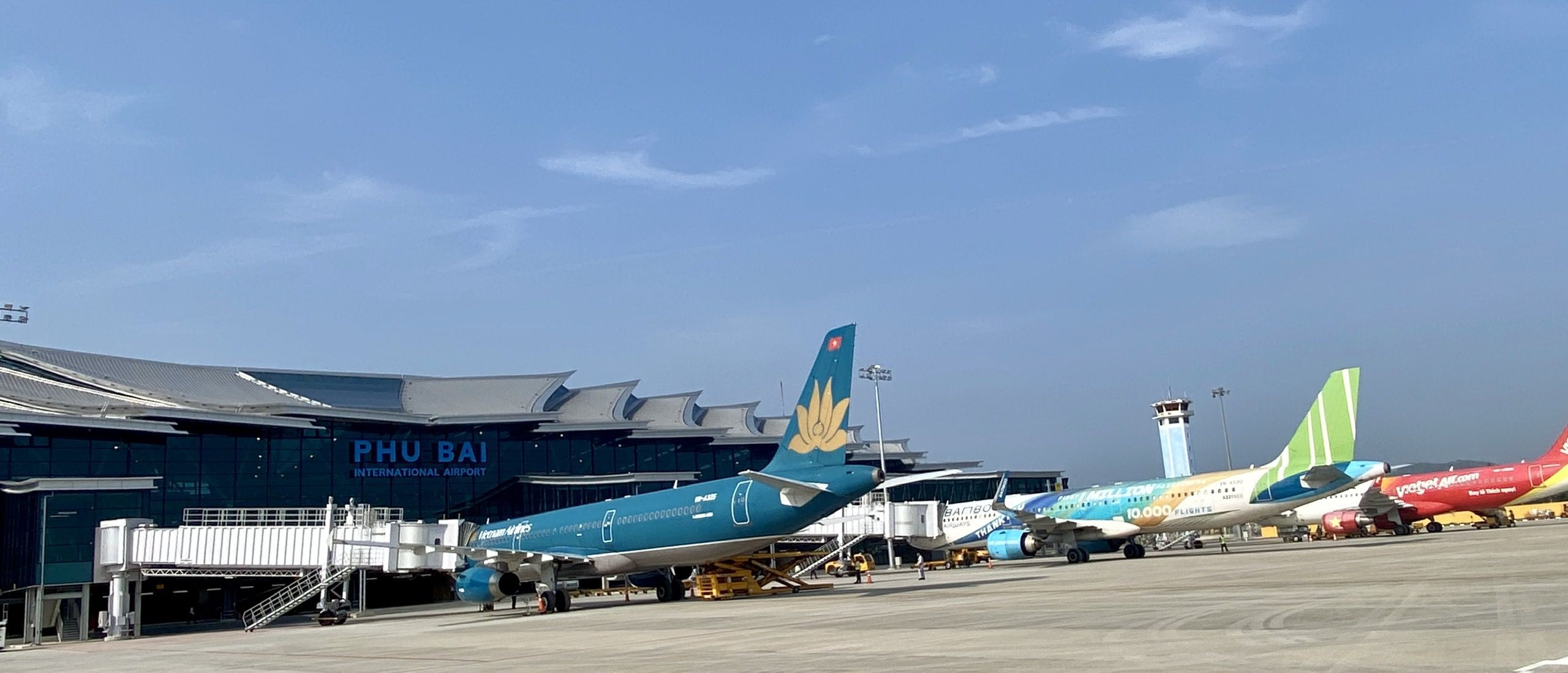 Tổng công ty Cảng hàng không Việt Nam đưa nhà ga hành khách T2 - Cảng HKQT Phú Bài vào khai thác chính thức|LOCAL_PATH:crawled_data/images/featured_6b03c077c735.jpg