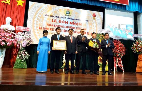 Công đoàn ACV: Đón nhận Huân chương lao động hạng Ba và tổ chức hội nghị tổng kết công tác Công đoàn năm 2019|LOCAL_PATH:crawled_data/images/featured_6b8e35bb00ea.jpg