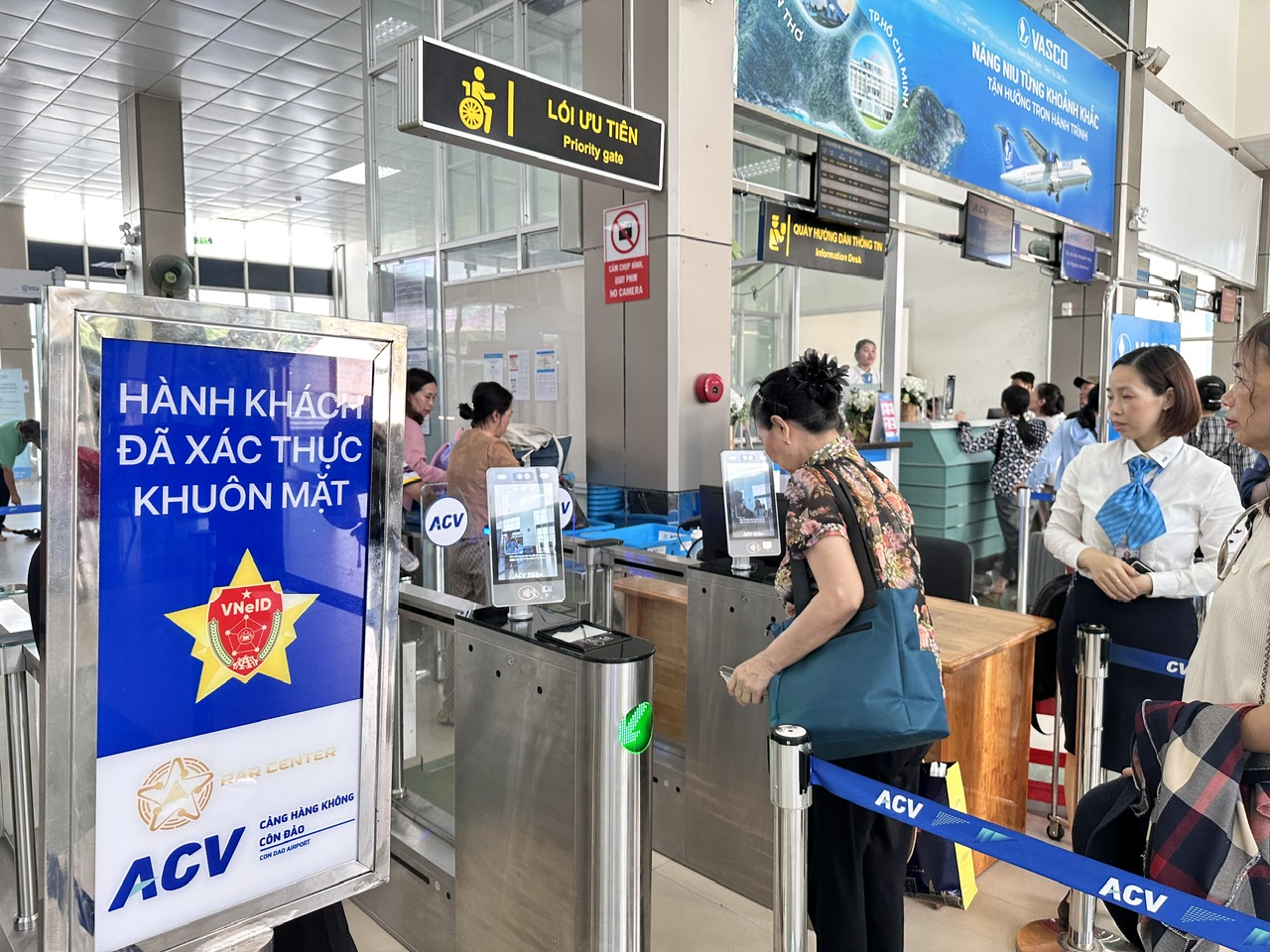 Cảng hàng không Côn Đảo áp dụng công nghệ sinh trắc học cho thủ tục lên máy bay|LOCAL_PATH:crawled_data/images/featured_6d6429eb9242.jpg