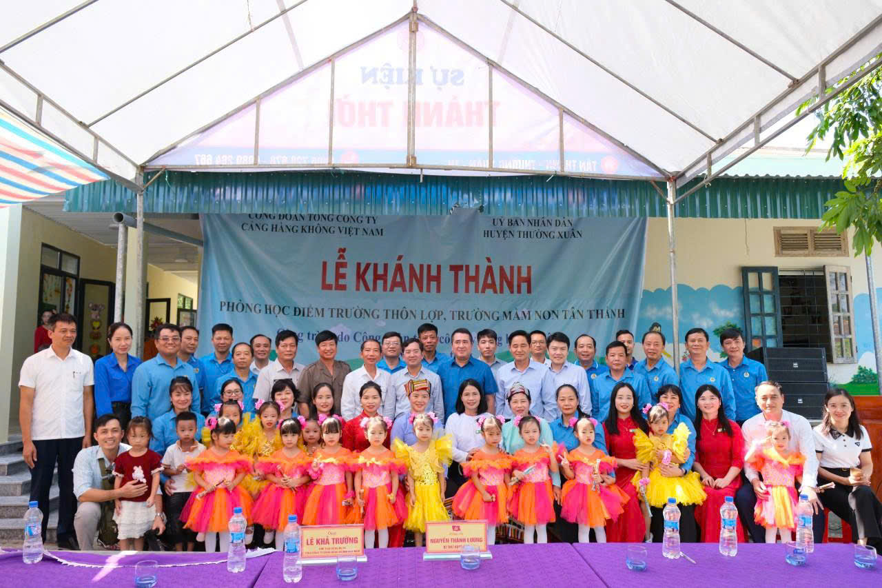 Công đoàn Tổng công ty Cảng hàng không Việt Nam khánh thành và trao tặng điểm trường tại huyện Thường Xuân, Thanh Hóa|LOCAL_PATH:crawled_data/images/featured_6dd14b70d0ec.jpg