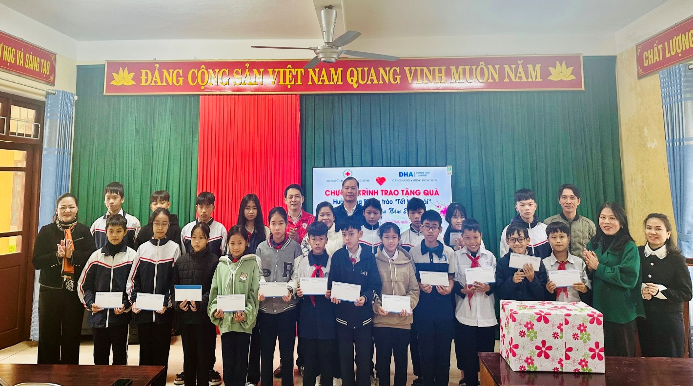 Cảng hàng không Đồng Hới tổ chức phong trào ‘Tết Nhân ái” nhân dịp Xuân Giáp Thìn năm 2024|LOCAL_PATH:crawled_data/images/featured_6ef1f380463c.jpg