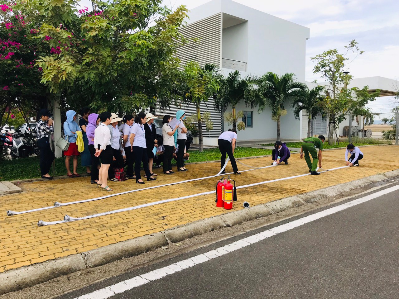 Huấn luyện nghiệp vụ PCCC Và CNCH cho Cán bộ, nhân viên Cảng hàng không Tuy Hòa năm 2019|LOCAL_PATH:crawled_data/images/featured_6ef816bc2315.jpg