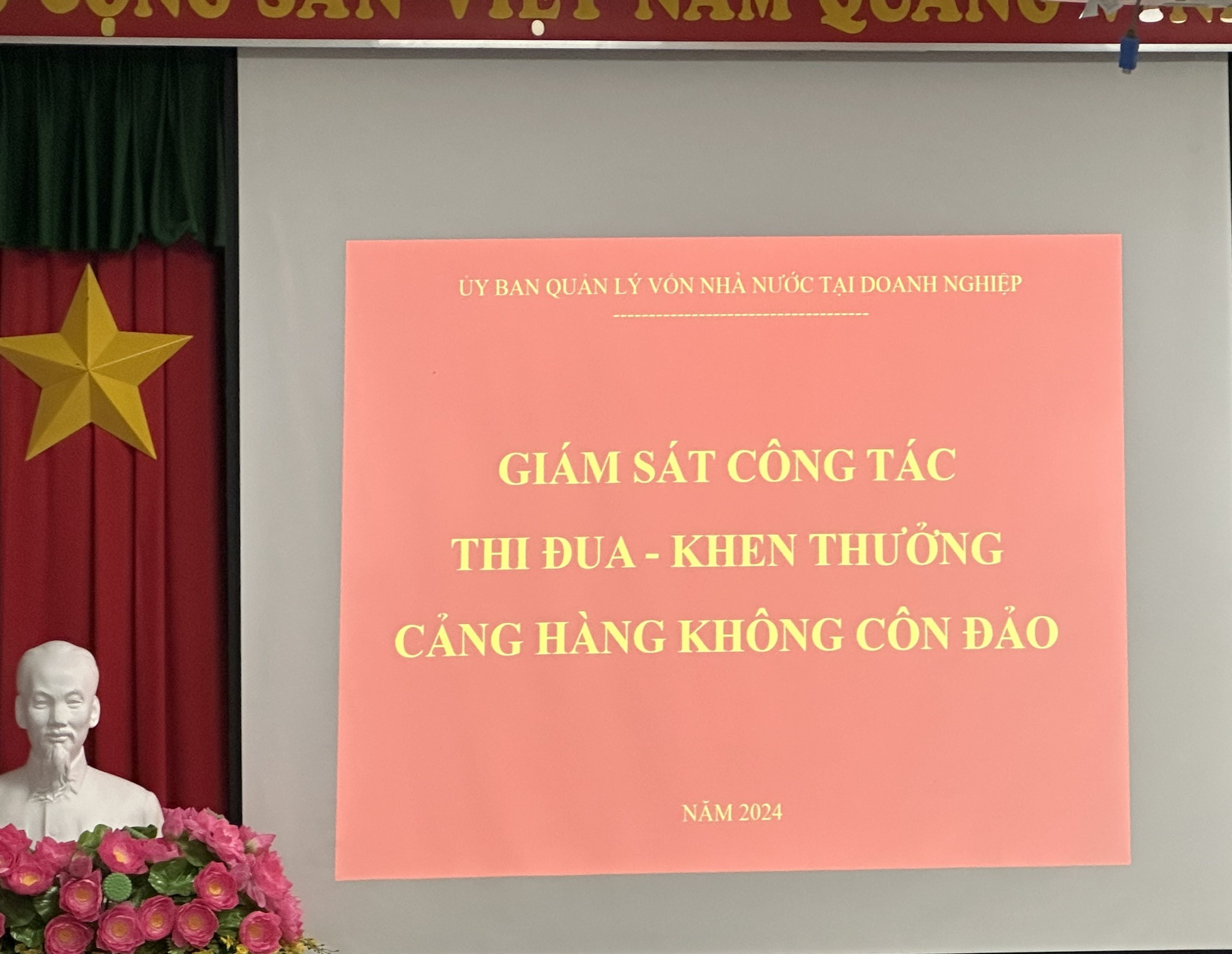 “ĐOÀN GIÁM SÁT CỦA ỦY BAN QUẢN LÝ VỐN NHÀ NƯỚC  TẠI DOANH NGHIỆP LÀM VIỆC VỚI CẢNG HÀNG KHÔNG CÔN ĐẢO  VỀ CÔNG TÁC THI ĐUA, KHEN THƯỞNG NĂM 2024”|LOCAL_PATH:crawled_data/images/featured_72b213d29bff.jpg