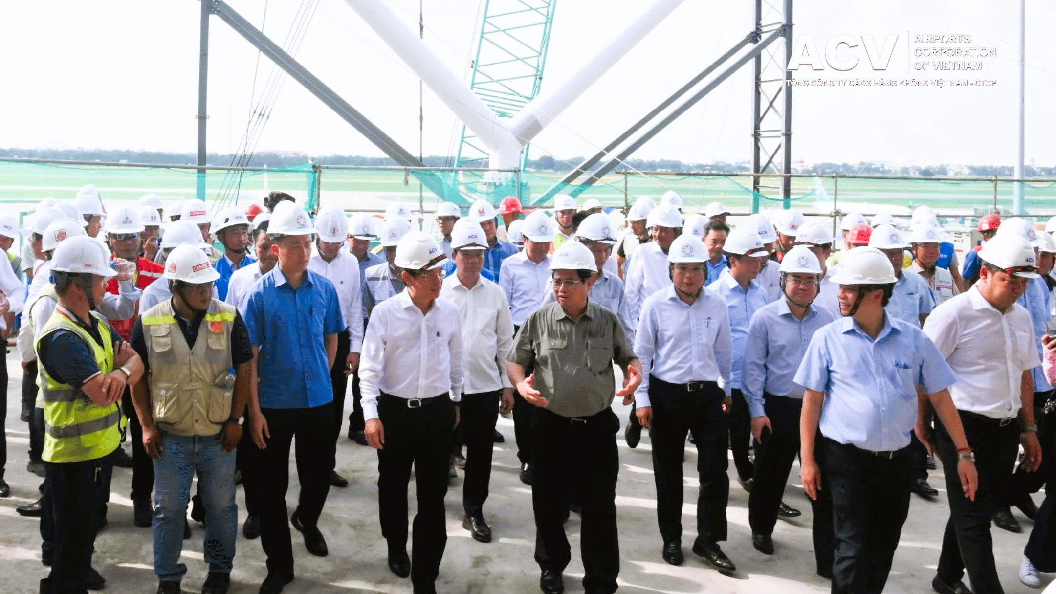 Thủ tướng Phạm Minh Chính kiểm tra tiến độ thi công dự án Nhà ga hành khách T3- Cảng HKQT Tân Sơn Nhất|LOCAL_PATH:crawled_data/images/featured_752f6fa1341f.png