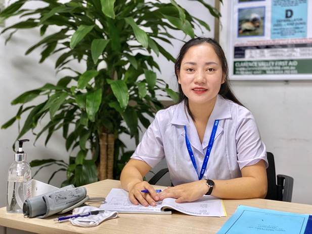 Nhân viên Đội y tế khẩn nguy Trung tâm Điều hành sân bay Nội Bài trả lại 100 triệu đồng cho hành khách|LOCAL_PATH:crawled_data/images/featured_758301a5ceca.jpg