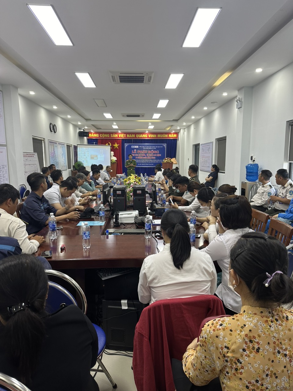 CẢNG HK TUY HÒA TỔ CHỨC LỄ PHÁT ĐỘNG PHONG TRÀO HƯỞNG ỨNG AN TOÀN VỆ SINH LAO ĐỘNG GIAI ĐOẠN 06 THÁNG CUỐI NĂM 2024|LOCAL_PATH:crawled_data/images/featured_76fd5b648767.jpg