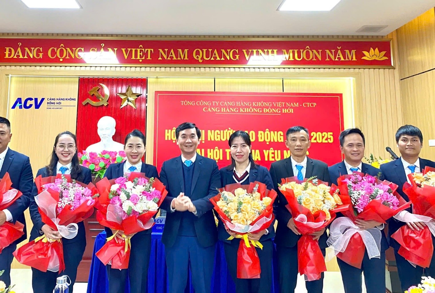 Cảng hàng không Đồng Hới tổ chức thành công Hội nghị người lao động năm 2025 và Đại hội thi đua yêu nước|LOCAL_PATH:crawled_data/images/featured_780d3b243d1c.jpg