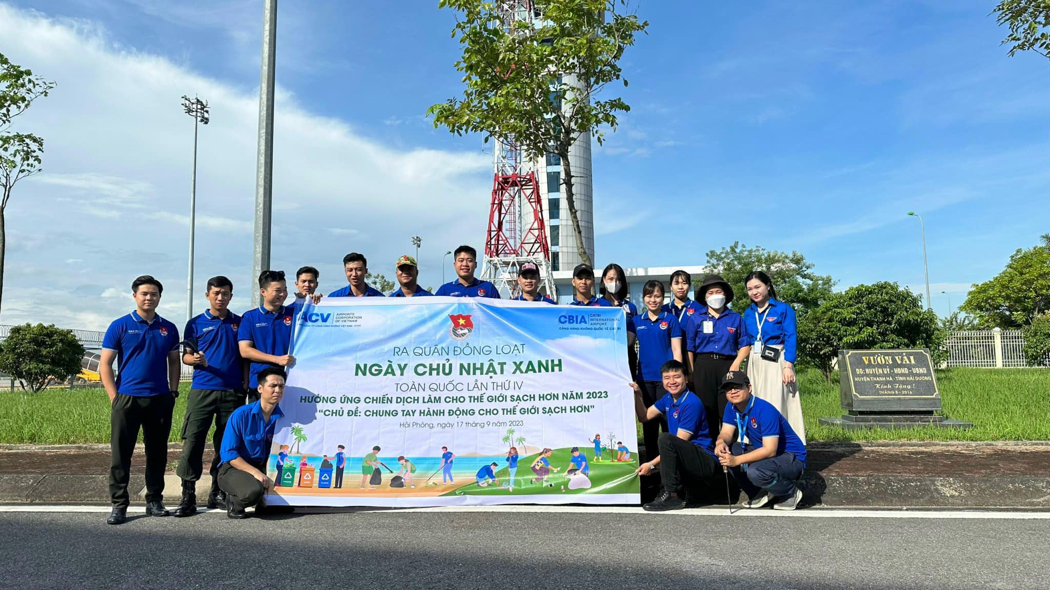 Đoàn viên, thanh niên Cảng HKQT Cát Bi ra quân hưởng ứng chiến dịch "Ngày chủ nhật xanh" toàn quốc lần thứ IV|LOCAL_PATH:crawled_data/images/featured_7a40cd091866.jpg