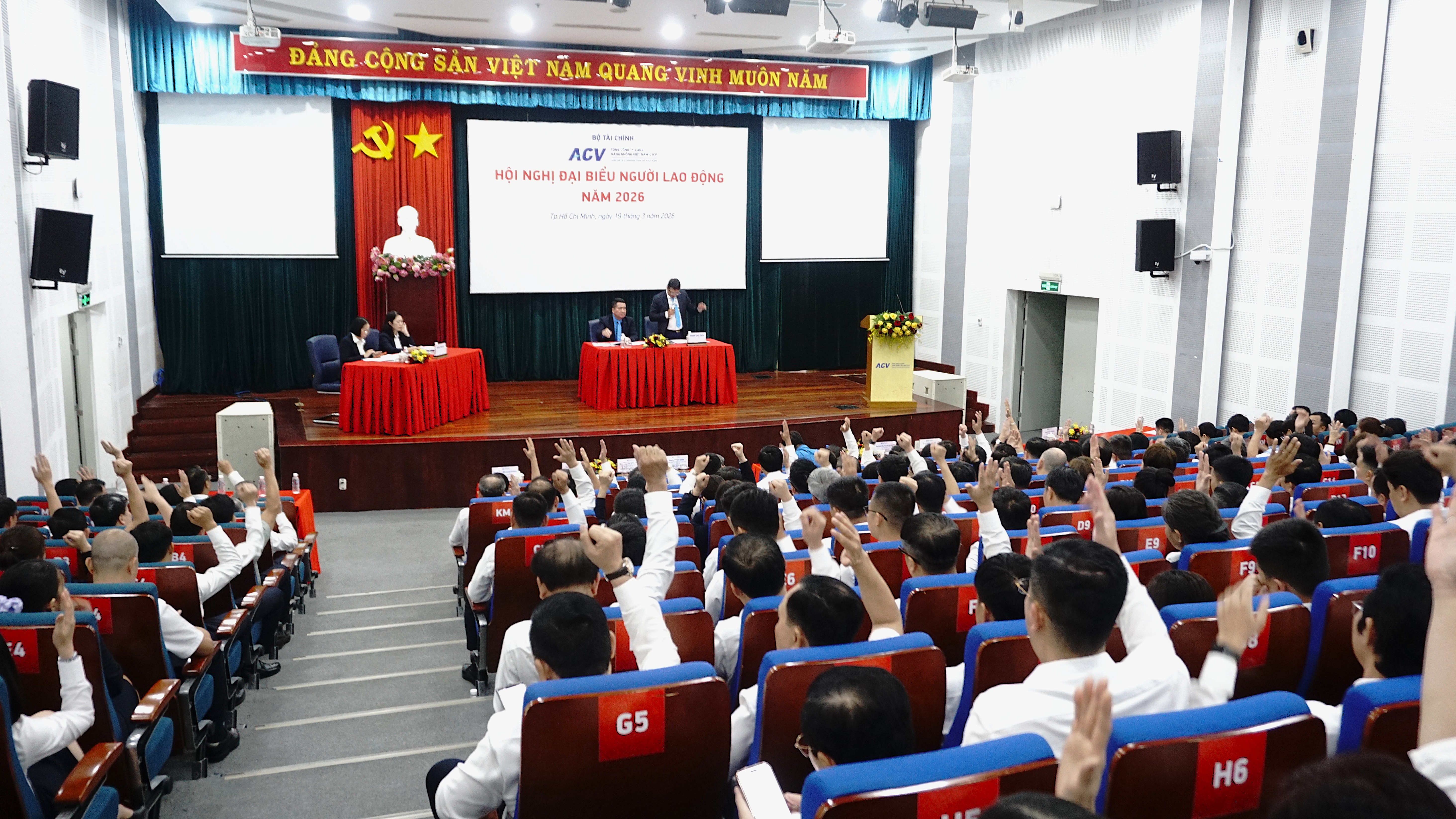 Khẳng định vai trò làm chủ của người lao động trong vận hành và phát triển hạ tầng hàng không|LOCAL_PATH:crawled_data/images/featured_834693fa62ad.JPG