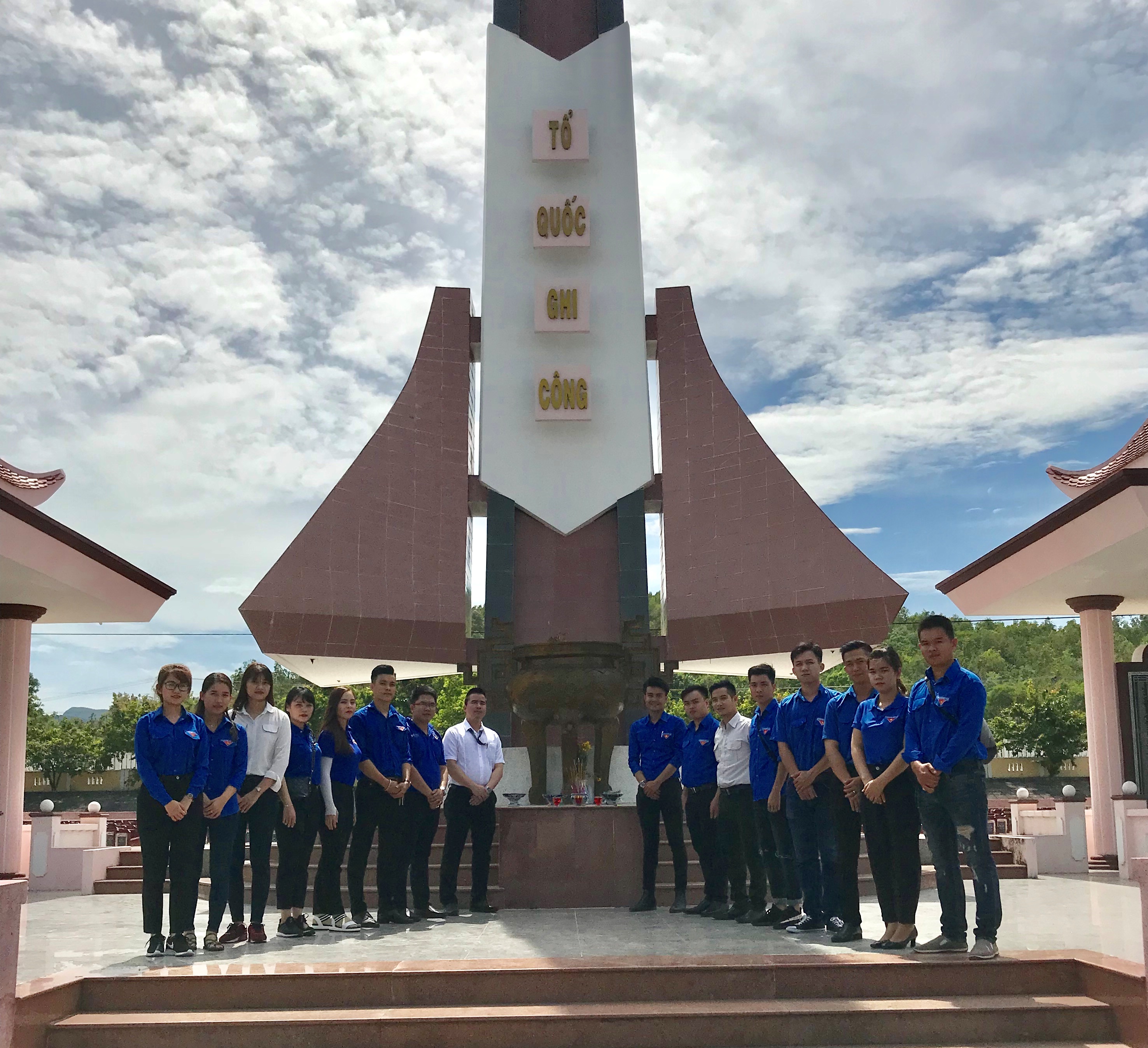 Cảng hàng không Phù Cát tổ chức hoạt động Kỷ niệm 71 năm ngày Thương binh liệt sỹ (27/07/1947-27/07/2018)|LOCAL_PATH:crawled_data/images/featured_87e0fe474c02.jpg