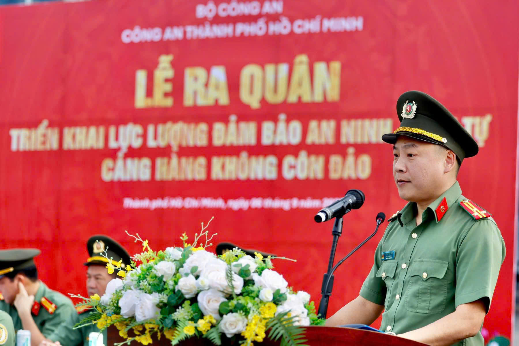 RA QUÂN TRIỂN KHAI LỰC LƯỢNG ĐẢM BẢO AN NINH TRẬT TỰ  TẠI CẢNG HÀNG KHÔNG CÔN ĐẢO|LOCAL_PATH:crawled_data/images/featured_88582c1ac456.jpg
