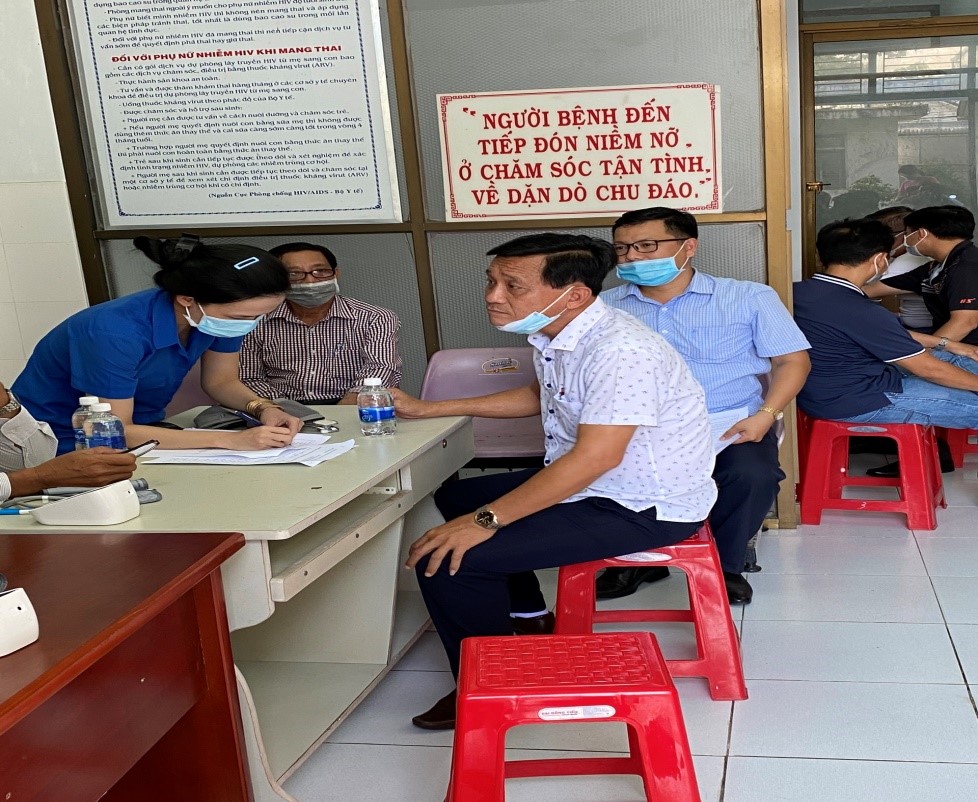 Ngày 10/5/2021, Cảng hàng không Rạch Giá tổ chức tiêm vắc xin phòng Covid – 19 cho cán bộ nhân viên|LOCAL_PATH:crawled_data/images/featured_8c2571fe2e7e.jpg