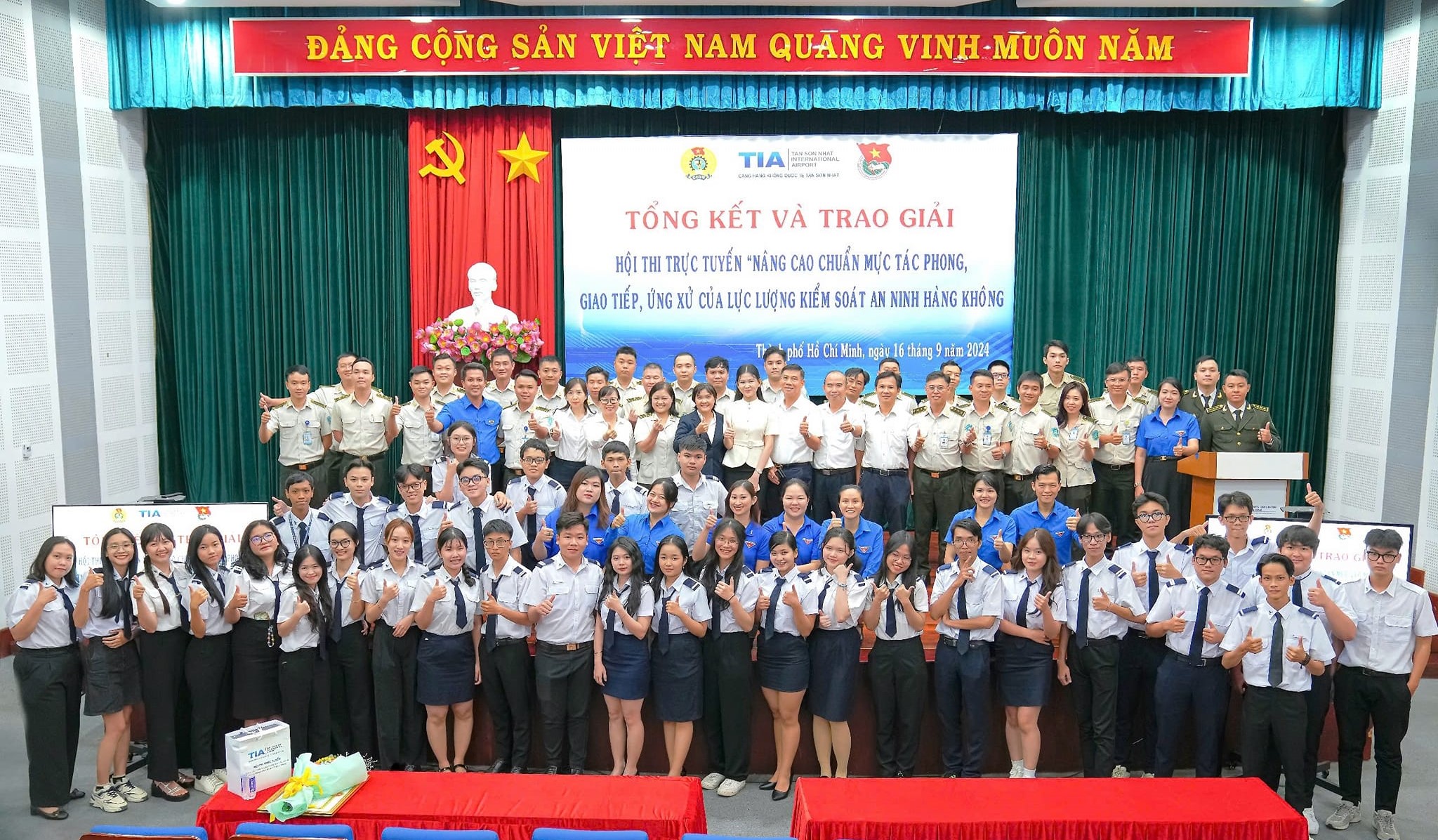 Cảng HKQT Tân Sơn Nhất trao giải Hội thi trực tuyến về chuẩn mực đạo đức, tác phong, văn hóa ứng xử của lực lượng ANHK|LOCAL_PATH:crawled_data/images/featured_9237b1da05be.jpg