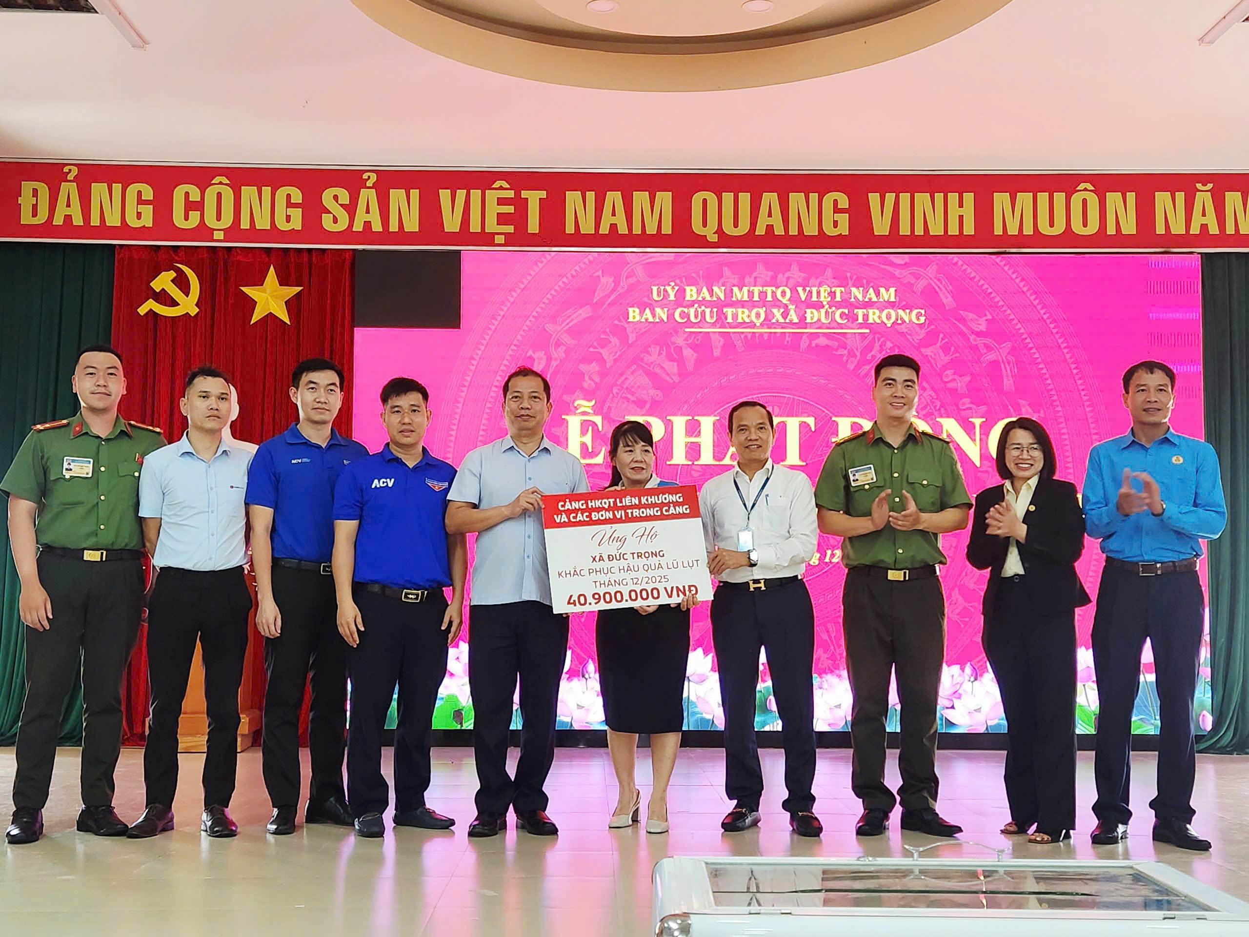 CẢNG HÀNG KHÔNG QUỐC TẾ LIÊN KHƯƠNG CHUNG TAY ỦNG HỘ ĐỒNG BÀO VÙNG LŨ|LOCAL_PATH:crawled_data/images/featured_9303f9883b46.jpg