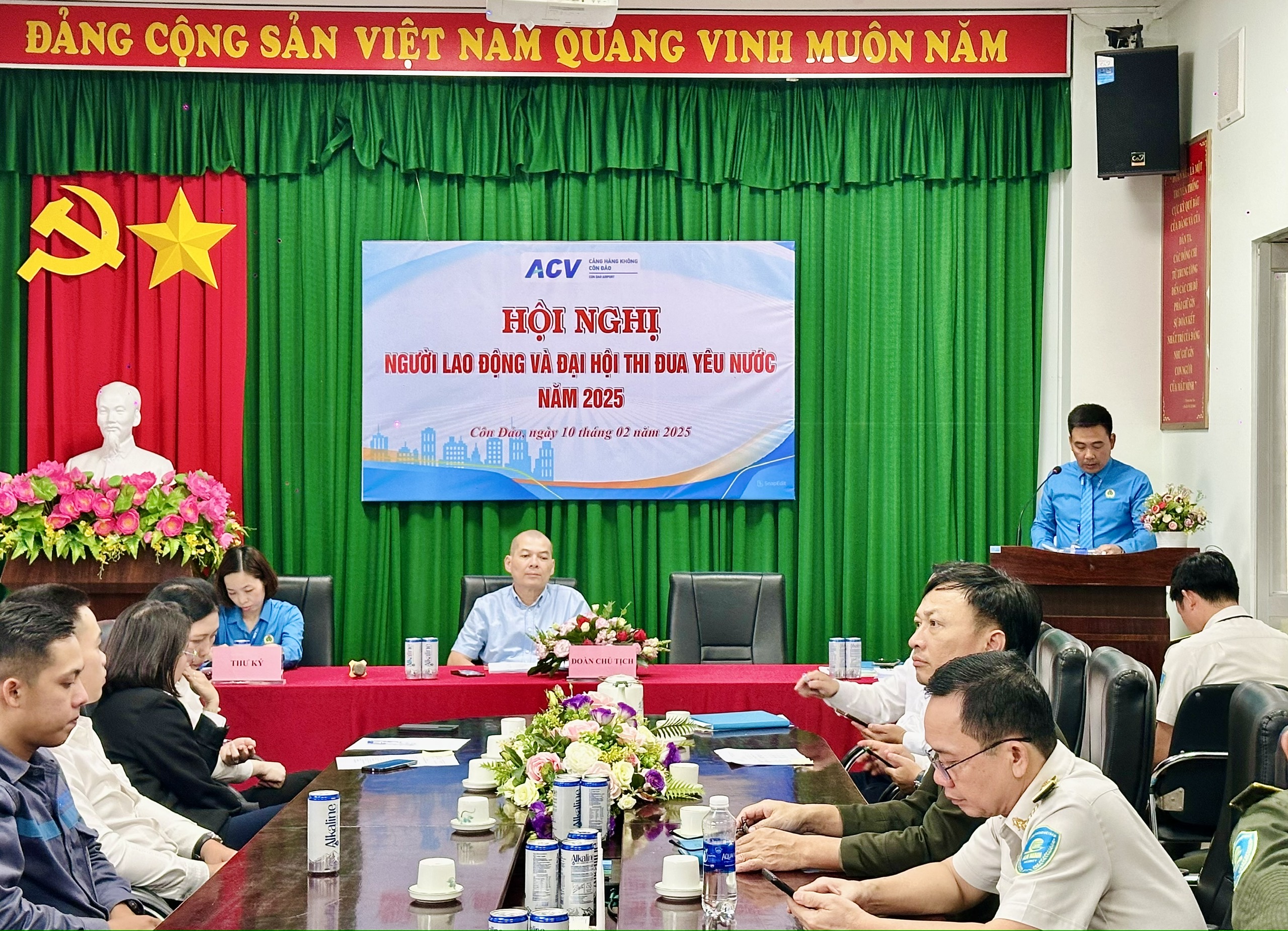 HỘI NGHỊ  NGƯỜI LAO ĐỘNG VÀ ĐẠI HỘI THI ĐUA YÊU NƯỚC NĂM 2025|LOCAL_PATH:crawled_data/images/featured_96b65237989e.jpg