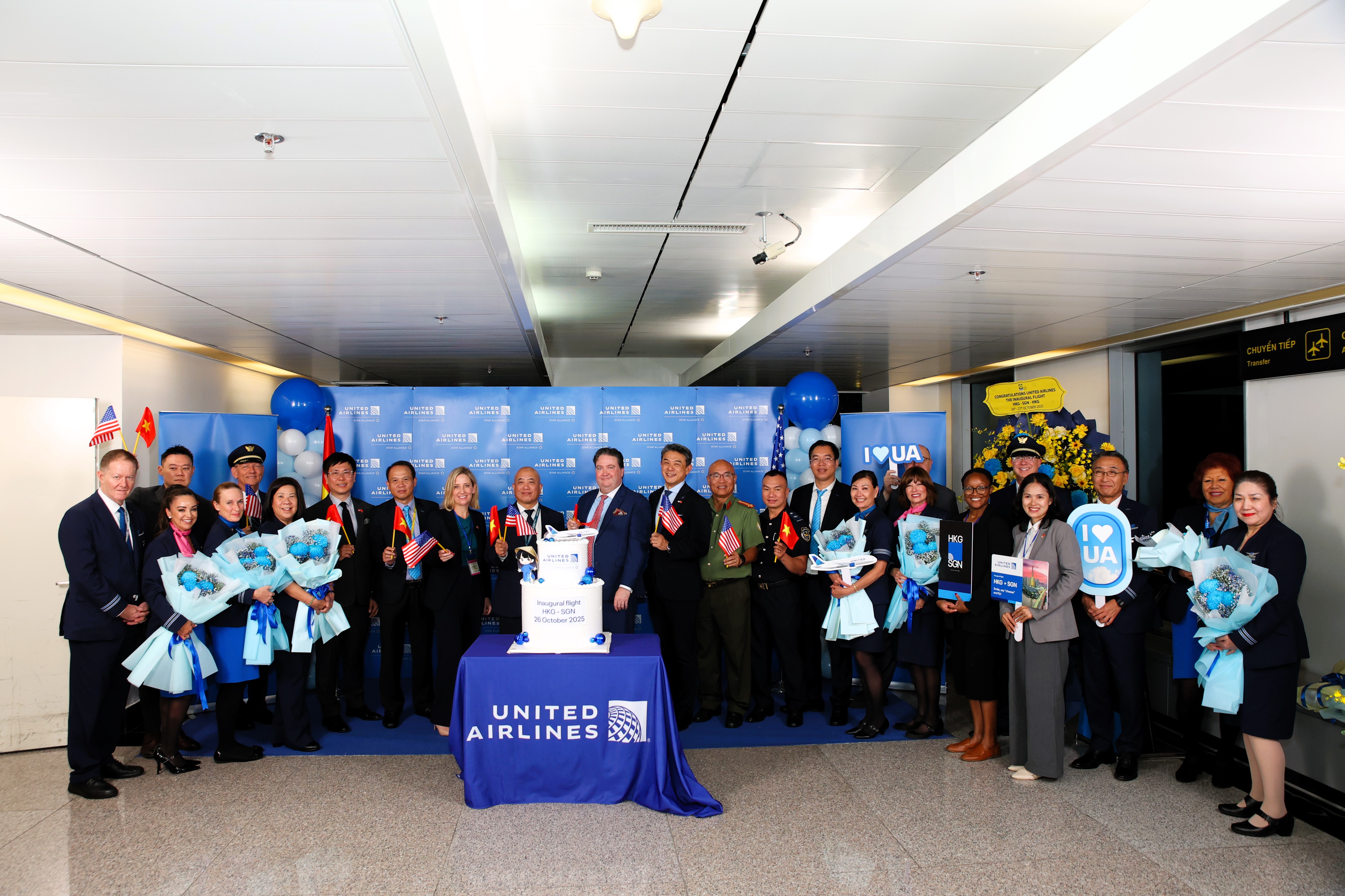 Hãng hàng không United Airlines chính thức nối lại đường bay TP. HCM – Hoa Kỳ tại Cảng HKQT Tân Sơn Nhất|LOCAL_PATH:crawled_data/images/featured_97acde906284.JPG
