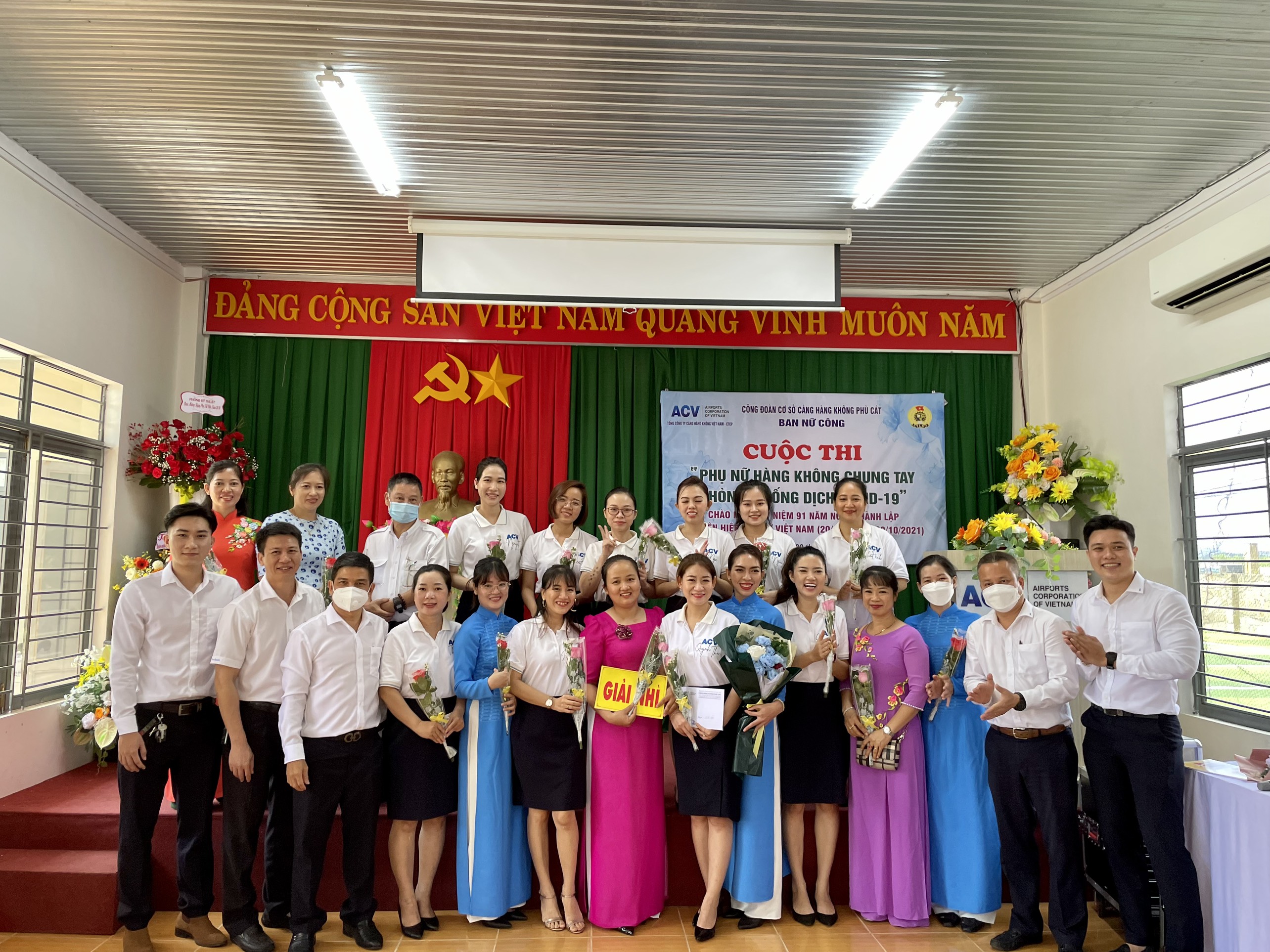 Cảng hàng không Phù Cát tổ chức hoạt động kỷ niệm 91 năm ngày thành lập Hội liên hiệp phụ nữ Việt Nam (20/10/1930 – 20/10/2021)|LOCAL_PATH:crawled_data/images/featured_986aa4962f21.jpg