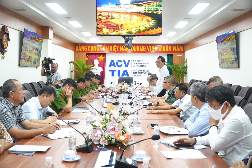 Bảo đảm an toàn PCCC tại Cảng hàng không quốc tế Tân Sơn Nhất dịp cao điểm Tết Giáp Thìn|LOCAL_PATH:crawled_data/images/featured_99e60b8886e9.jpg