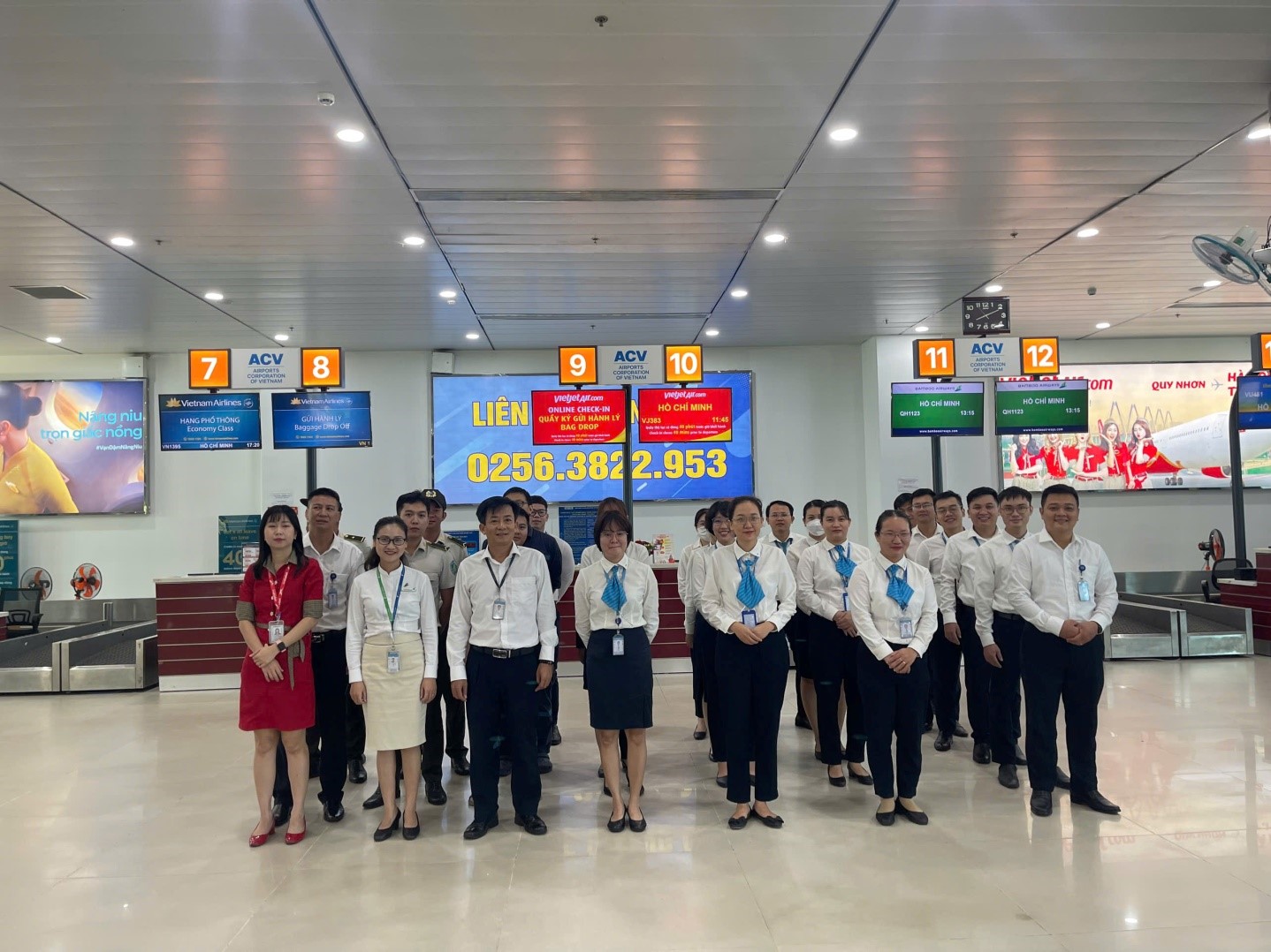 Cảng hàng không Phù Cát tổ chức diễn tập tình huống xử lý sự cố hệ thống ngưng hoạt động và phát động “Tháng hành động vì người cao tuổi Việt Nam”