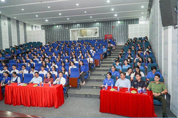 Đoàn Thanh niên Cảng HKQT Tân Sơn Nhất tổng kết hoạt động Thanh niên tình nguyện và trao giải các hội thi trực tuyến năm 2023|LOCAL_PATH:crawled_data/images/featured_a16300a7ab4e.png