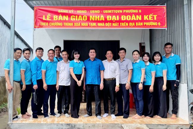 CÔNG ĐOÀN TỔNG CÔNG TY CẢNG HÀNG KHÔNG VIỆT NAM TRAO TẶNG NHÀ ĐẠI ĐOÀN KẾT CHO CÁC HỘ GIA ĐÌNH CÓ HOÀN CẢNH KHÓ KHĂN TẠI THÀNH PHỐ CÀ MAU|LOCAL_PATH:crawled_data/images/featured_a3d4c5dd43f3.jpg