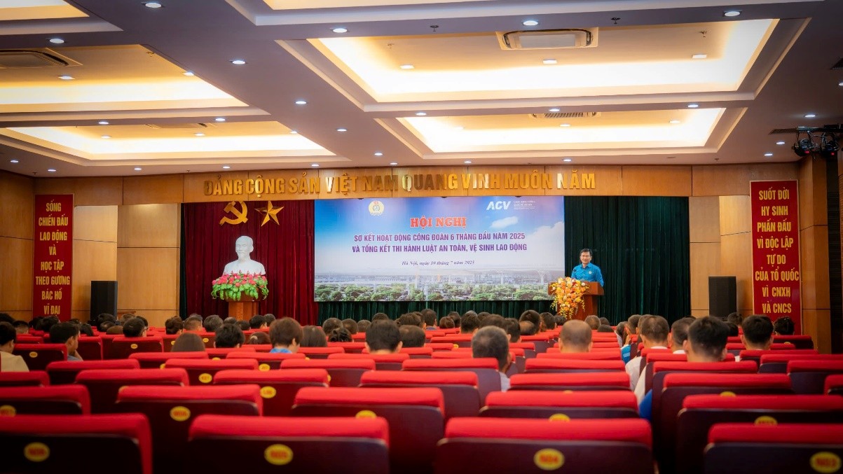 Cảng HKQT Nội Bài sơ kết hoạt động Công đoàn và tổng kết thi hành Luật An toàn, vệ sinh lao động|LOCAL_PATH:crawled_data/images/featured_a443e8367724.jpg
