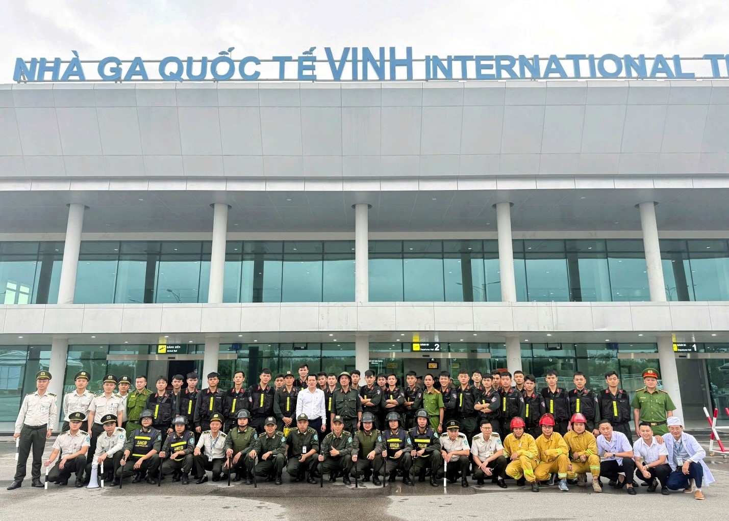 Diễn tập khẩn nguy an ninh đối phó với hành vi can thiệp bất hợp pháp cấp cơ sở năm 2024 tại Cảng HKQT Vinh|LOCAL_PATH:crawled_data/images/featured_a4c948770af0.jpg