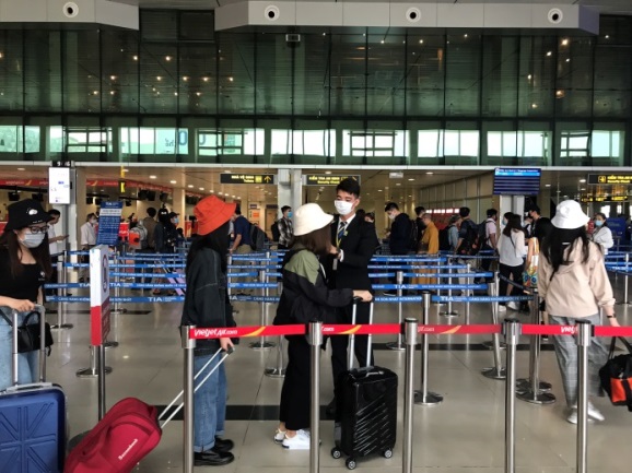 Cảng HKQT Tân Sơn Nhất bảo đảm an ninh, an toàn và chất lượng phục vụ hành khách trong dịp cao điểm hè 2020|LOCAL_PATH:crawled_data/images/featured_a8e54f5c52fe.jpg