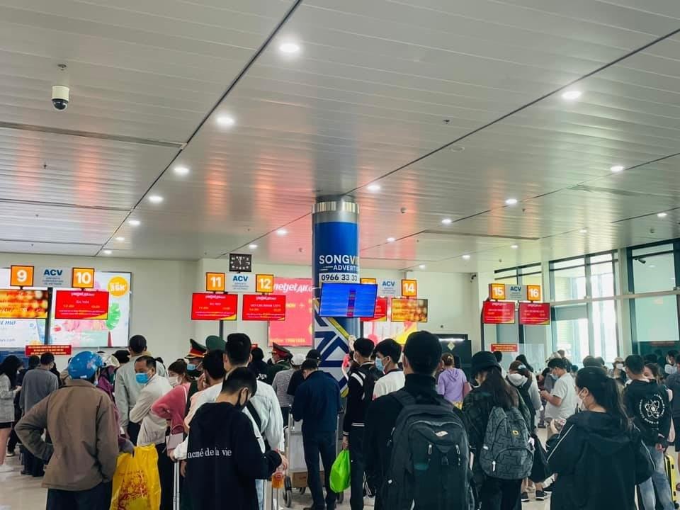 Cảng hàng không Phù Cát phục vụ an toàn tuyệt đối giai đoạn cao điểm trước, trong và sau Tết Nguyên đán Nhâm Dần 2022|LOCAL_PATH:crawled_data/images/featured_ac2932a1645b.jpg