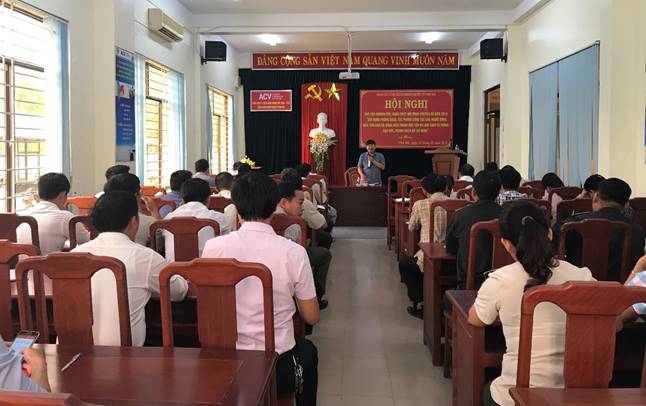 Cảng HKQT Phú Bài tổ chức hội nghị nghiên cứu, quán triệt, học tập và làm theo chuyên đề năm 2018 cho cán bộ, đảng viên, người lao động|LOCAL_PATH:crawled_data/images/featured_b0834a4c6698.jpg