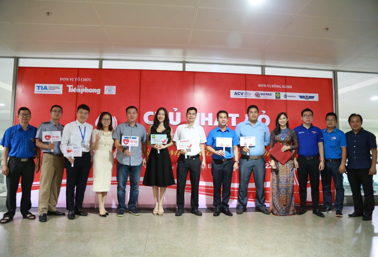 Cán Bộ, Người Lao Động, Đoàn Viên Thanh Niên Cảng hàng không quốc tế Tân Sơn Nhất hưởng ứng chương trình "CHỦ NHẬT ĐỎ" Ngày Hội Hiến Máu Tình Nguyện năm 2022|LOCAL_PATH:crawled_data/images/featured_b3c945831834.jpg