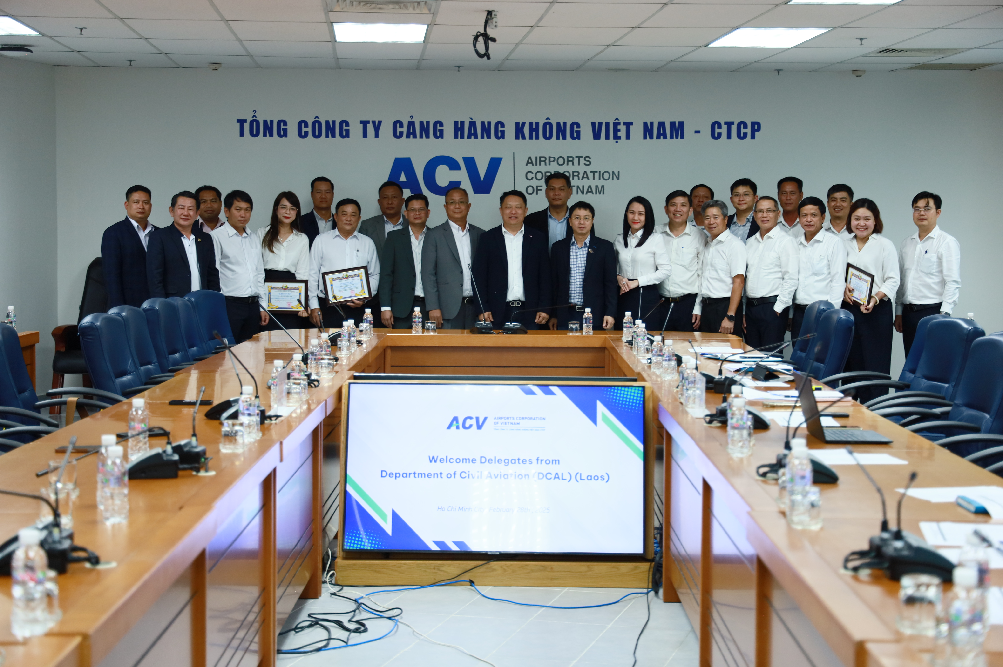 ACV và Cục Hàng không dân dụng Lào (DCAL): Thắt chặt quan hệ hữu nghị hàng không Việt Nam – Lào|LOCAL_PATH:crawled_data/images/featured_b524275d8eab.JPG