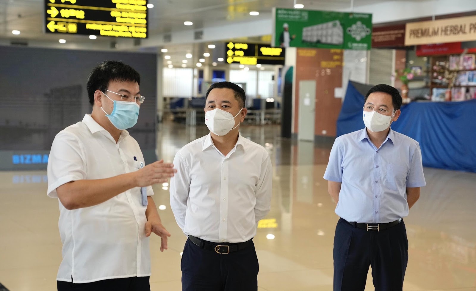 Phó Chủ tịch Ủy ban Quản lý vốn Nhà nước tại doanh nghiệp kiểm tra công tác phòng chống dịch Covid-19 tại Cảng HKQT Nội Bài|LOCAL_PATH:crawled_data/images/featured_b5cb33f2de21.jpg