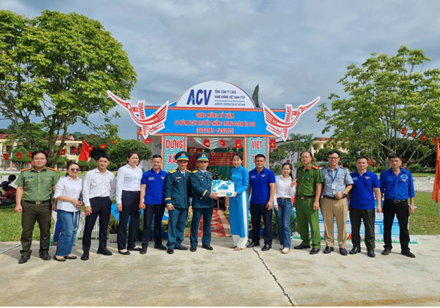 CẢNG HÀNG KHÔNG THỌ XUÂN: THAM DỰ LỄ KỶ NIỆM 60 NĂM THÀNH LẬP TRUNG ĐOÀN KHÔNG QUÂN 923 – SƯ ĐOÀN 371 QUÂN CHỦNG PHÒNG KHÔNG KHÔNG QUÂN|LOCAL_PATH:crawled_data/images/featured_b670761080a5.png