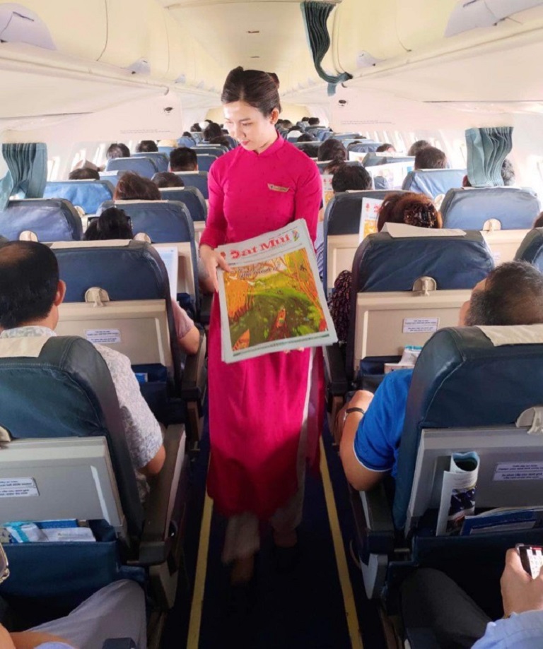 Phát hành Báo Cà Mau trên chuyến bay Cà Mau – Thành phố Hồ Chí Minh|LOCAL_PATH:crawled_data/images/featured_b6cc8dcf8c40.jpg