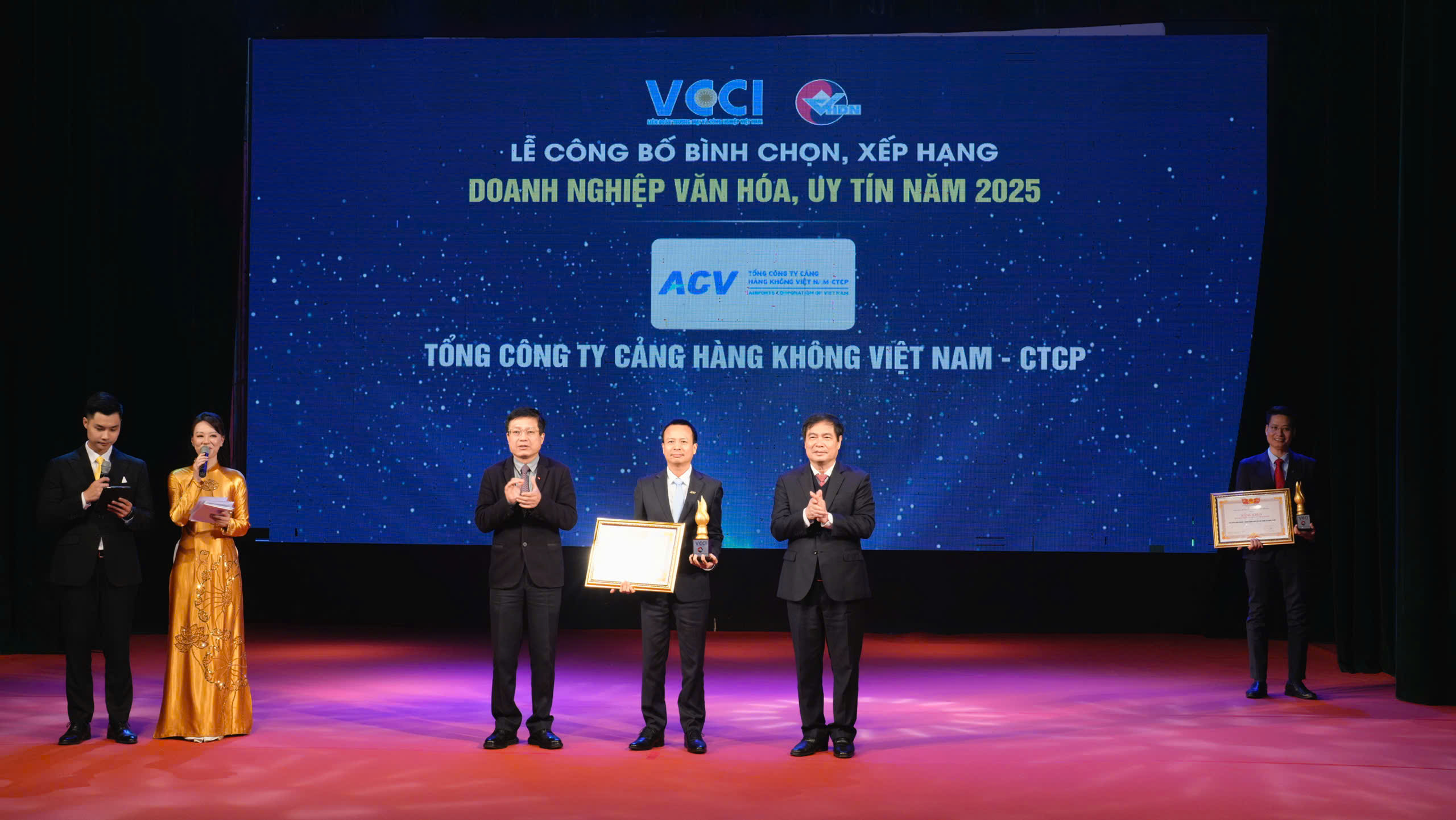 ACV được vinh danh Top 20 doanh nghiệp văn hóa, uy tín năm 2025|LOCAL_PATH:crawled_data/images/featured_b7a71bf817ef.jpg