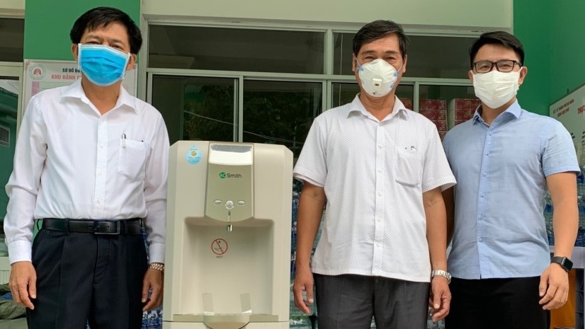 Công đoàn Cảng HKQT Đà Nẵng trao tặng máy lọc nước cho 02 bệnh viện dã chiến của thành phố Đà Nẵng|LOCAL_PATH:crawled_data/images/featured_b808e72d29dd.jpg